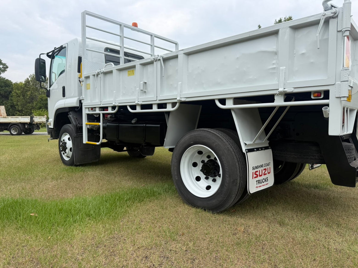 2011 Isuzu FSS 550 4x4 Tipper