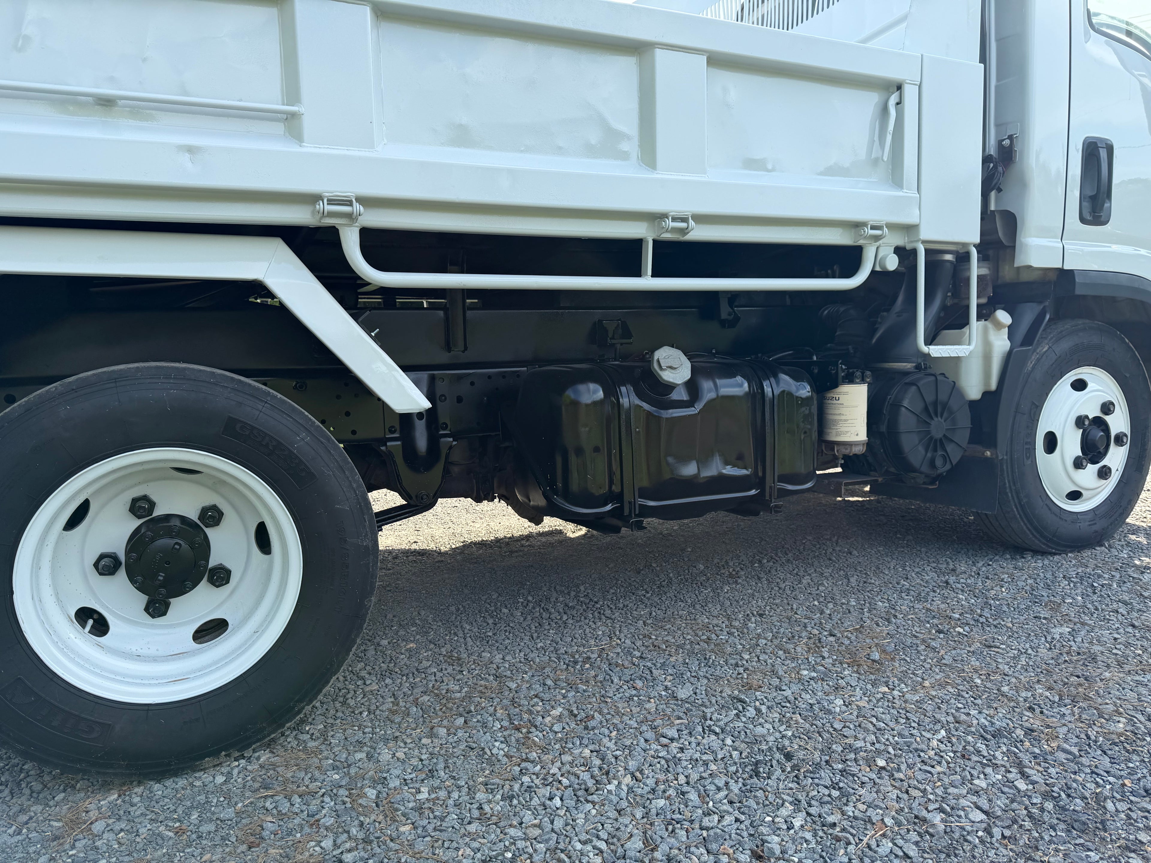 ISUZU NPR 200 tipper