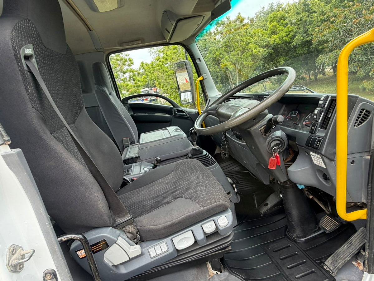 2011 Isuzu FSS 550 4x4 Tipper