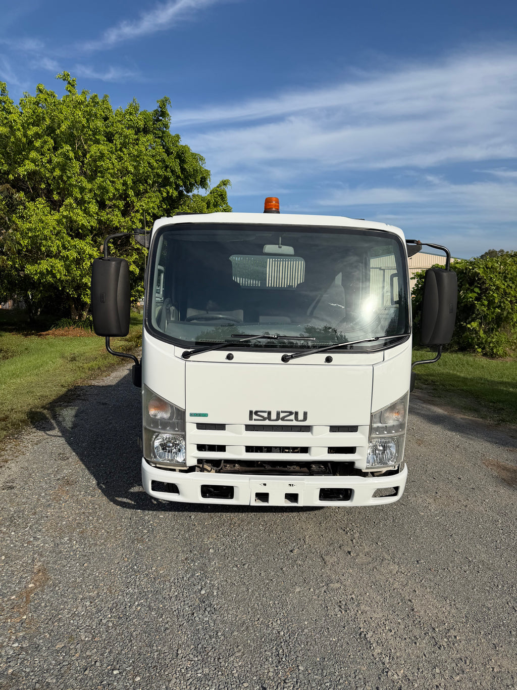 ISUZU NPR 200 tipper